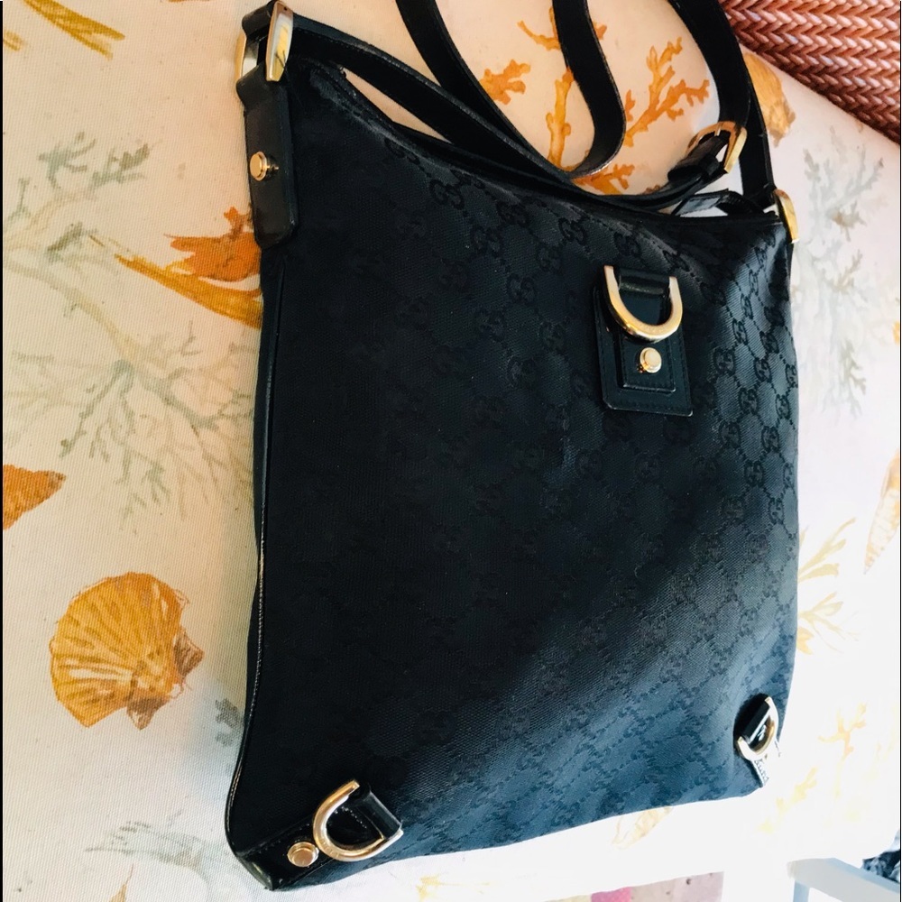 GUCCI Abbey Canvas GG Cross Body Black Bag with Patent Leather Straps - Picture 4 of 14